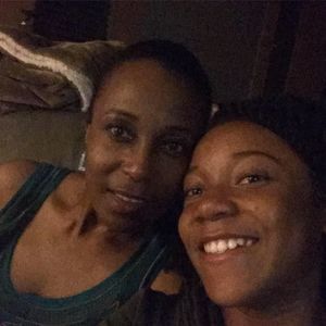 Meet your Posher, Cynthia